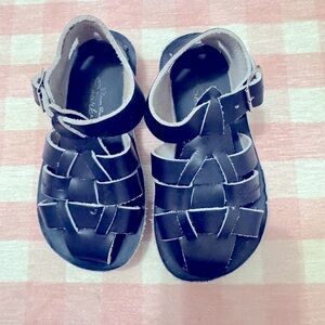 Navy Sun San. Size 7.